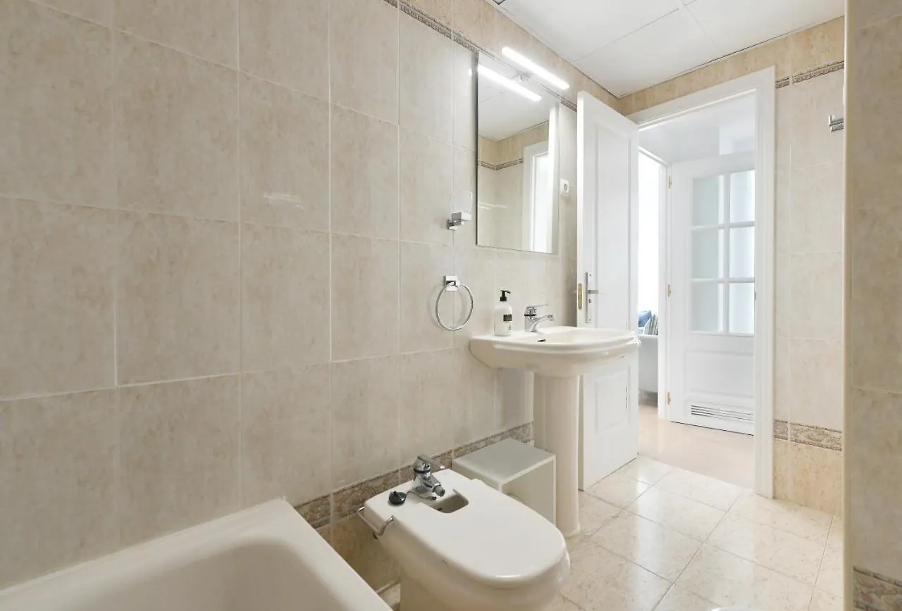 Charming Beachfront Apartment In Estepona Marina