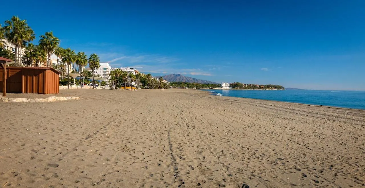 Charming Beachfront Apartment In Estepona Marina Spain