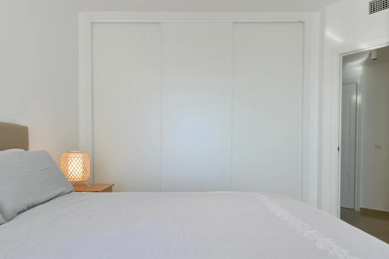 Charming Beachfront Apartment In Estepona Marina Španělsko